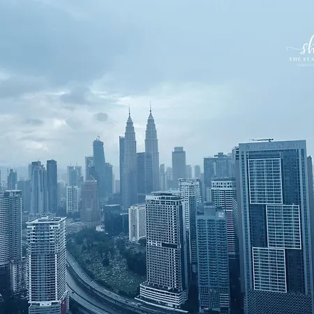 The Luxe Klcc View Sky Pool Apartment Kuala Lumpur Exterior photo