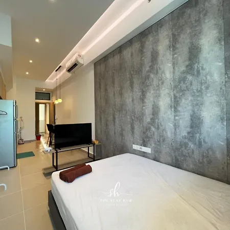 The Luxe Klcc View Sky Pool Apartment Kuala Lumpur Exterior photo