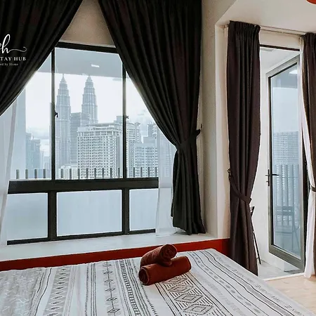 The Luxe Klcc View Sky Pool Apartment Kuala Lumpur Exterior photo