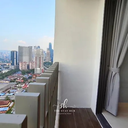 The Luxe Klcc View Sky Pool Apartment Kuala Lumpur Exterior photo