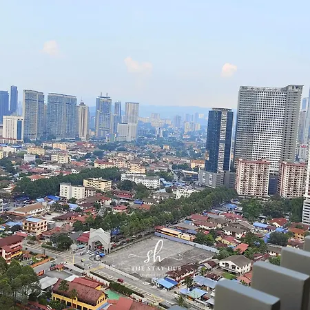 The Luxe Klcc View Sky Pool Apartment Kuala Lumpur Exterior photo