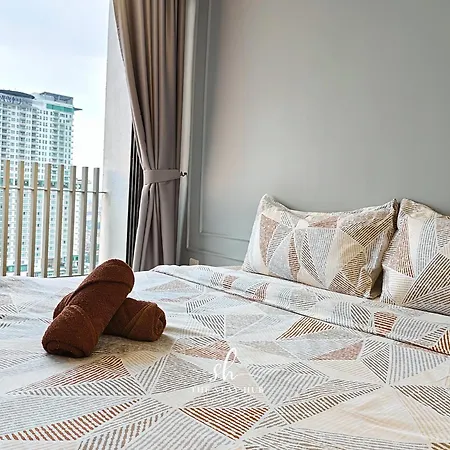The Luxe Klcc View Sky Pool Apartment Kuala Lumpur Exterior photo