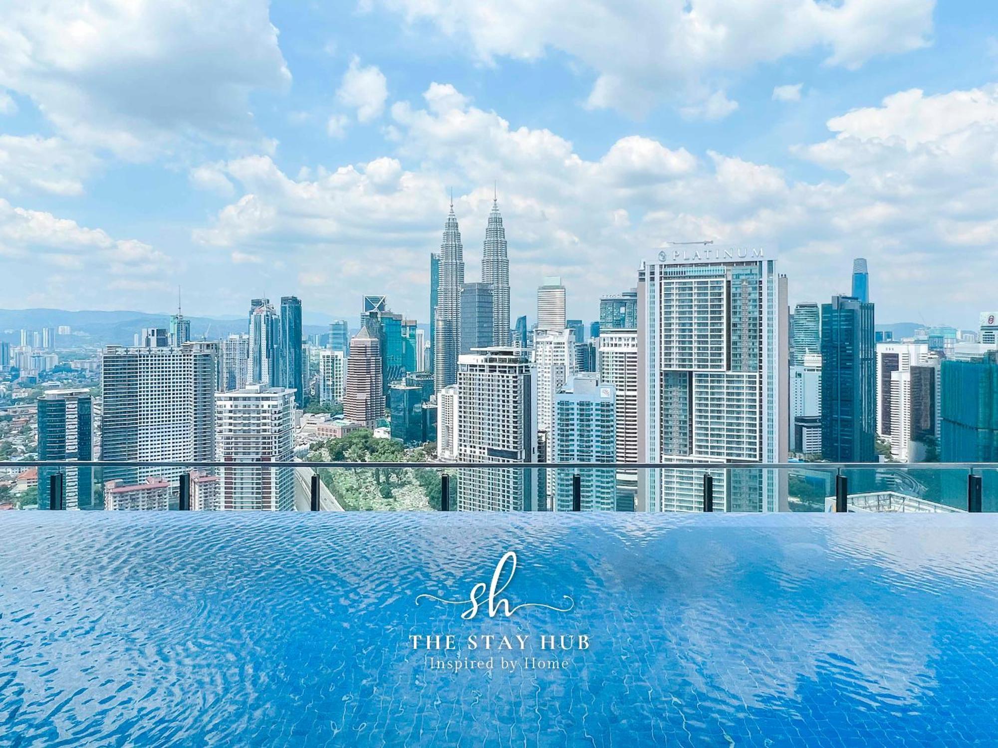 The Luxe Klcc View Sky Pool * Kuala Lumpur