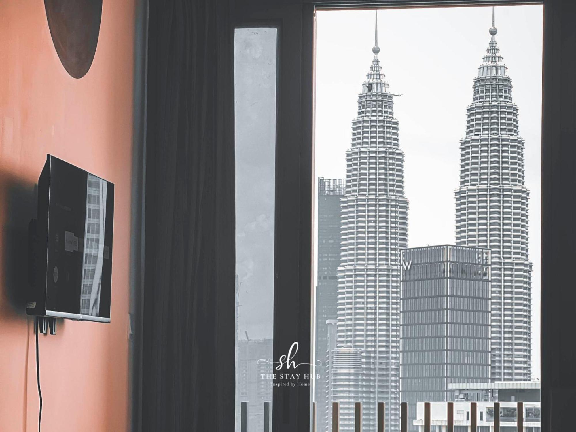 The Luxe Klcc View Sky Pool * Kuala Lumpur
