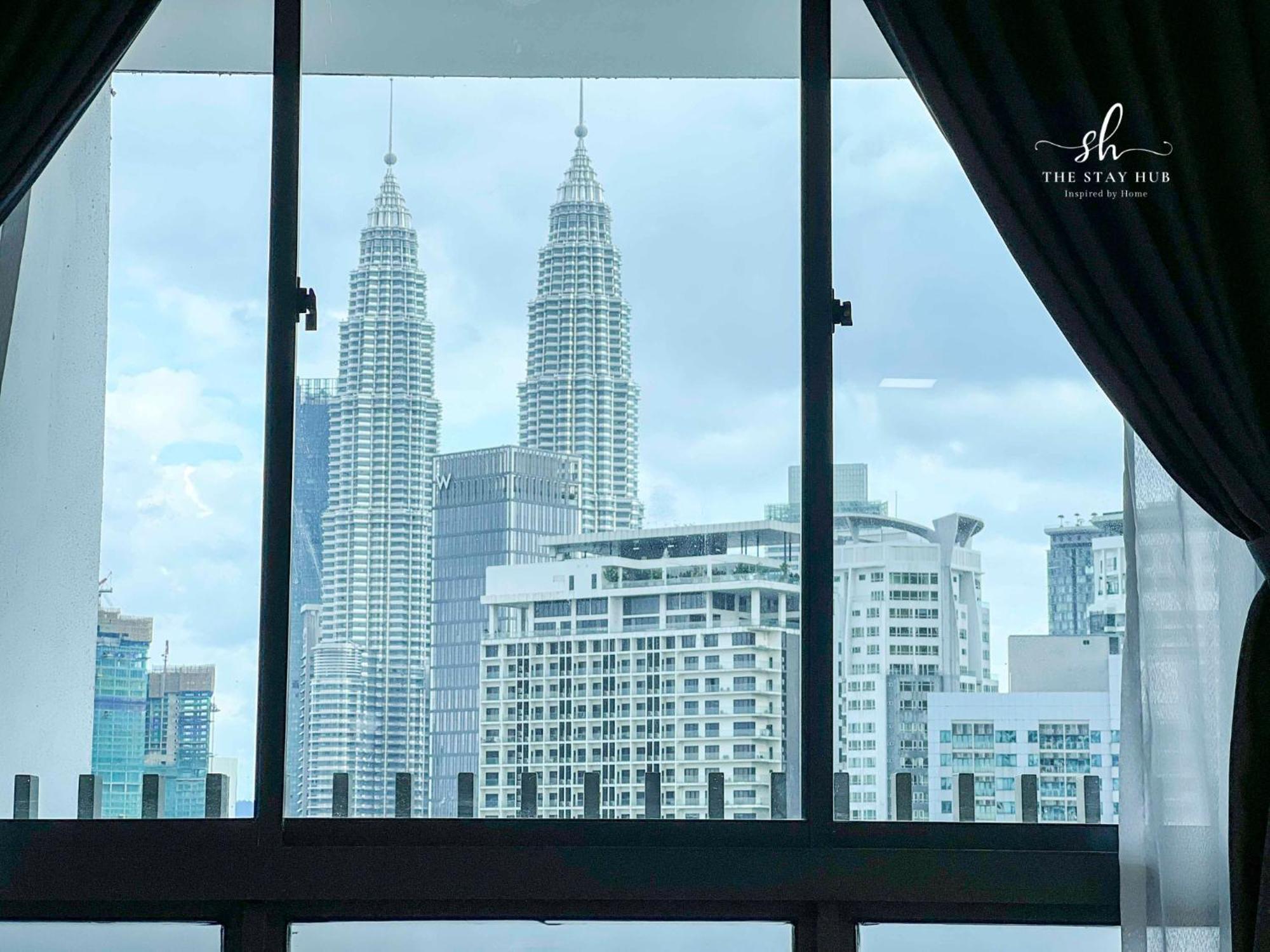 The Luxe Klcc View Sky Pool Apartment