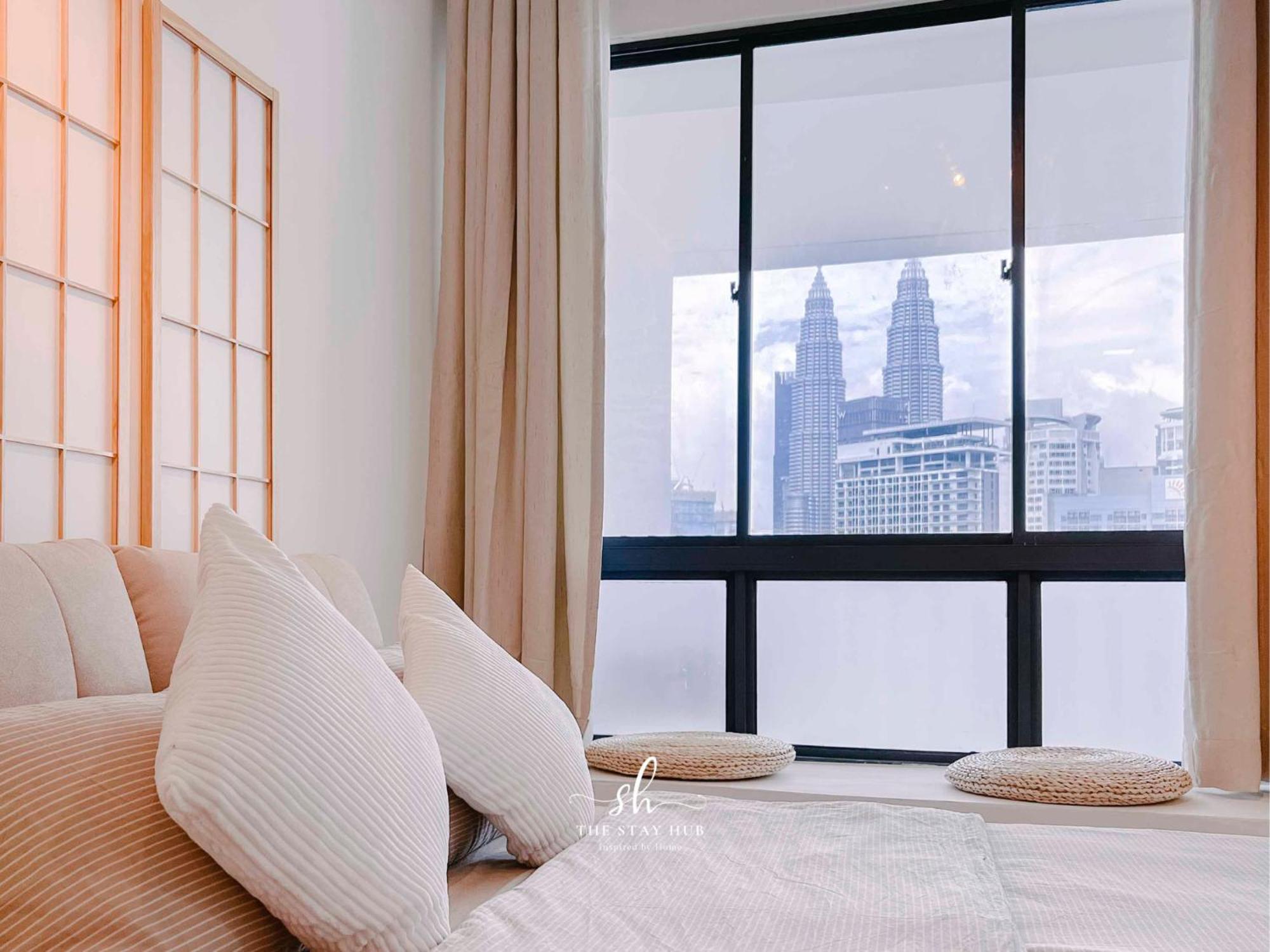 The Luxe Klcc View Sky Pool