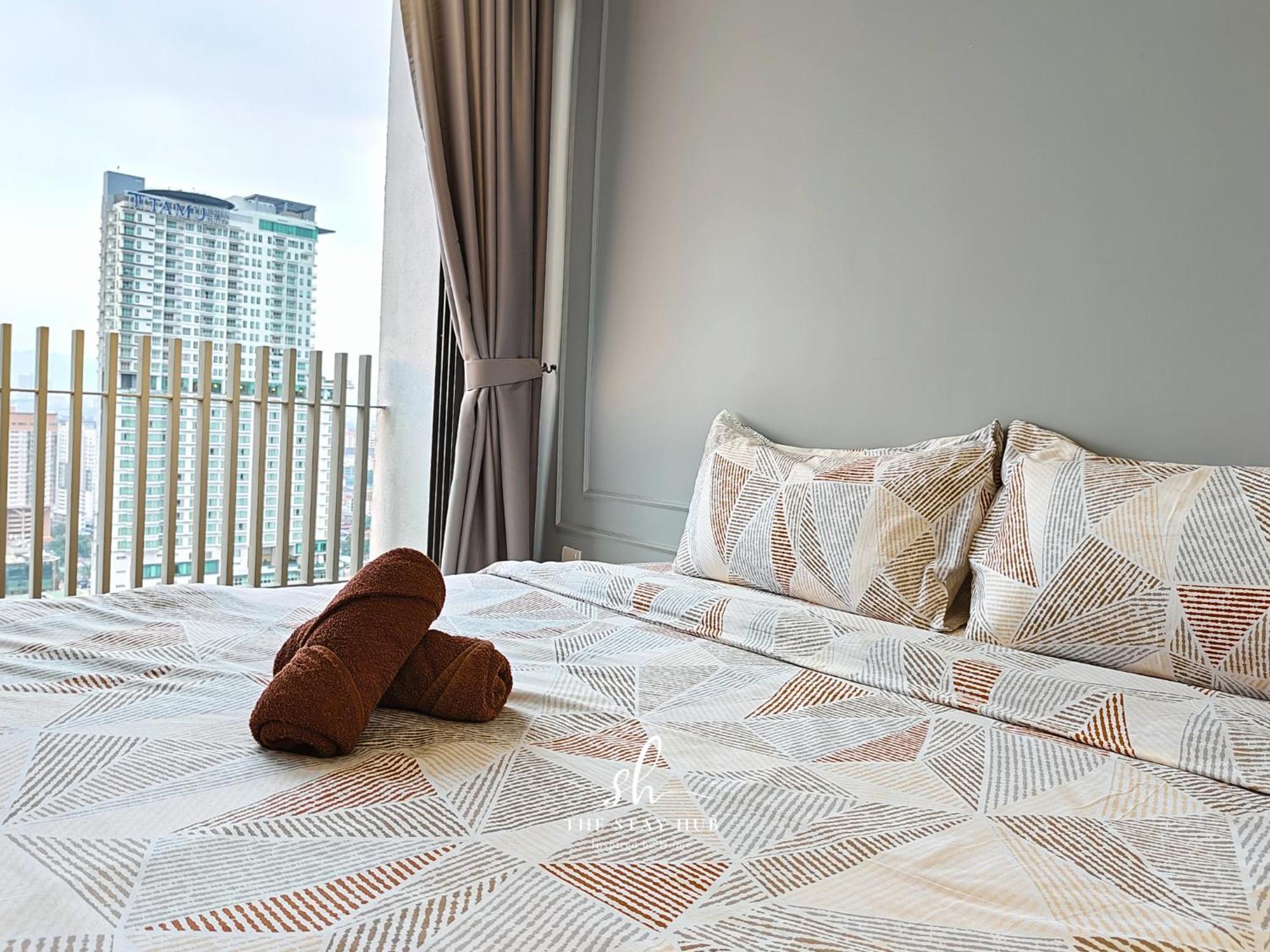 The Luxe Klcc View Sky Pool Apartment Kuala Lumpur
